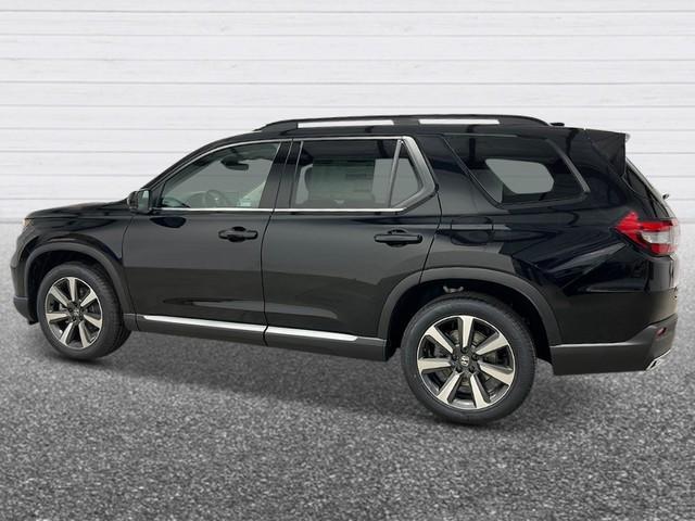 new 2025 Honda Pilot car, priced at $54,575
