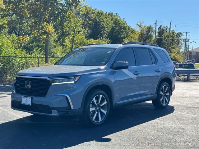 used 2025 Honda Pilot car, priced at $46,987