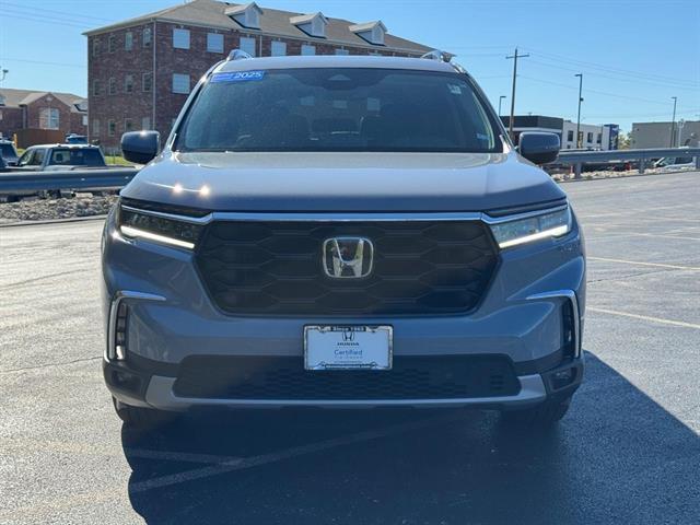 used 2025 Honda Pilot car, priced at $46,987