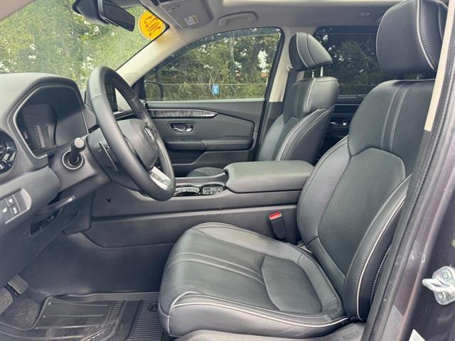 used 2023 Honda Pilot car, priced at $44,715