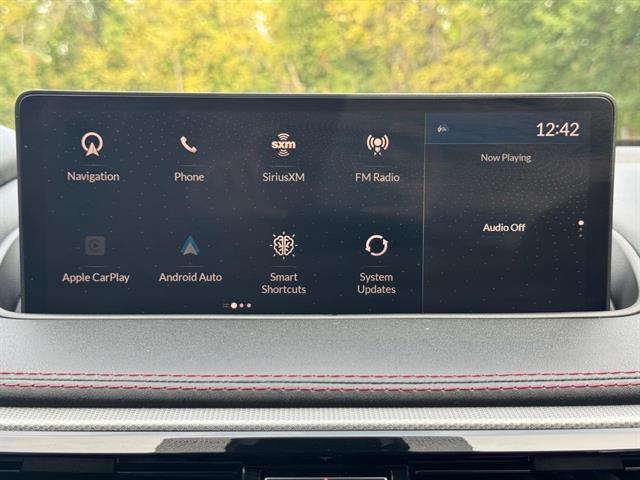 used 2022 Acura MDX car, priced at $38,569