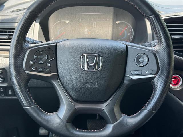 used 2022 Honda Pilot car, priced at $34,863