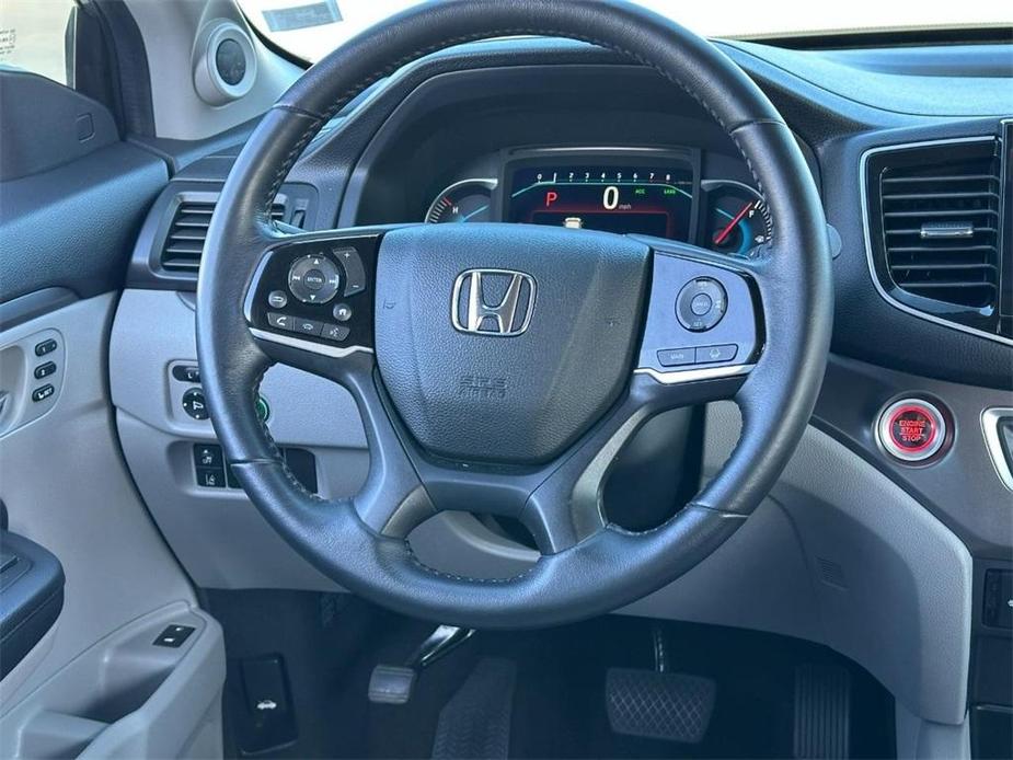 used 2022 Honda Pilot car, priced at $31,999