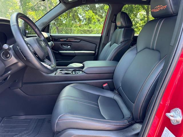used 2023 Honda Pilot car, priced at $39,897