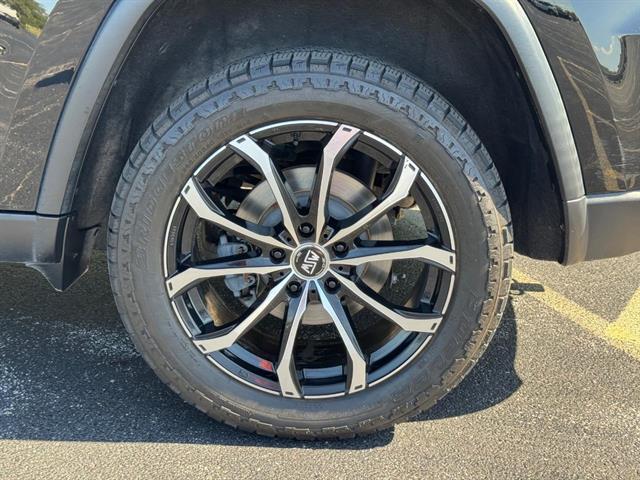 used 2020 Jeep Grand Cherokee car, priced at $18,800