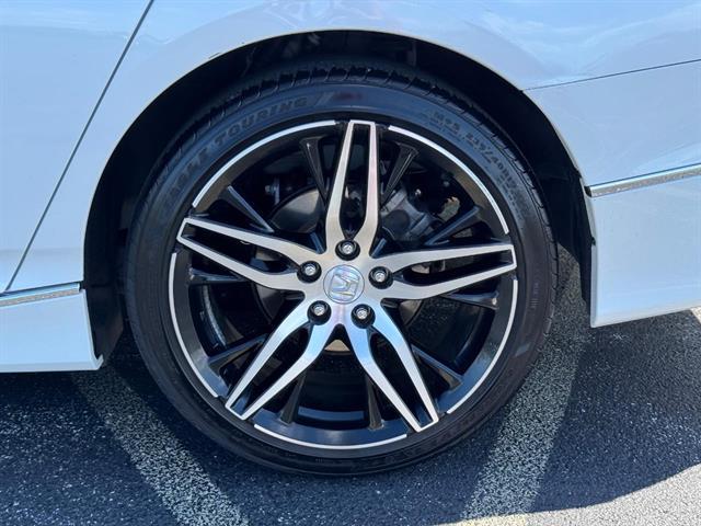 used 2022 Honda Accord Hybrid car, priced at $31,048