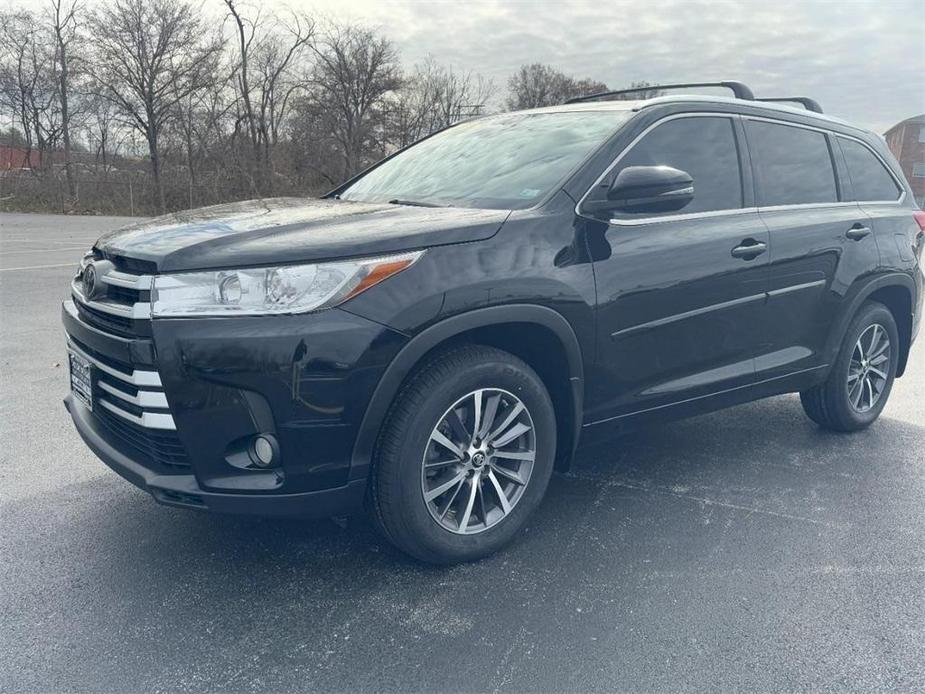 used 2017 Toyota Highlander car, priced at $22,589