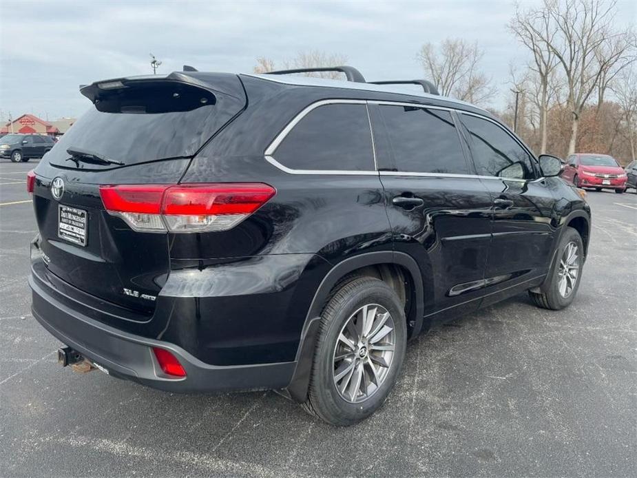 used 2017 Toyota Highlander car, priced at $22,589