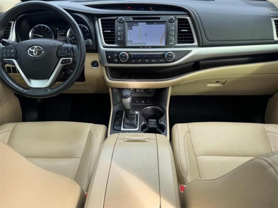 used 2017 Toyota Highlander car, priced at $22,589