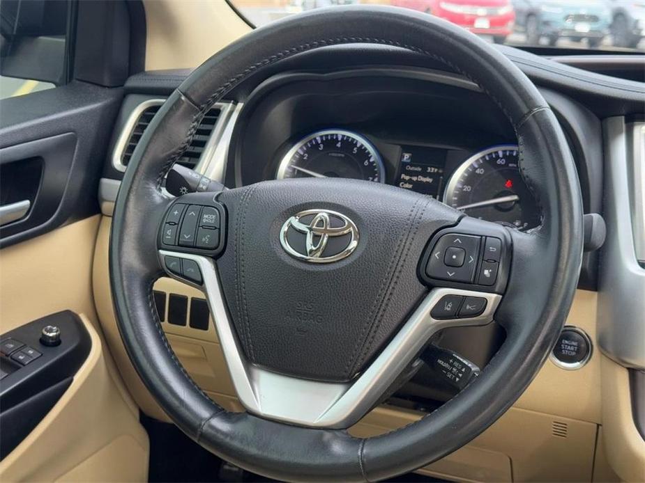 used 2017 Toyota Highlander car, priced at $22,589