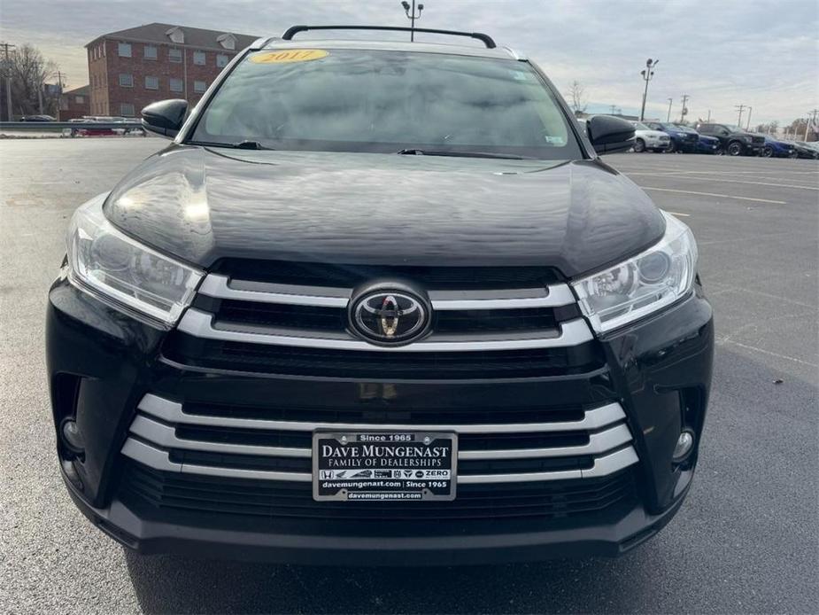 used 2017 Toyota Highlander car, priced at $22,589