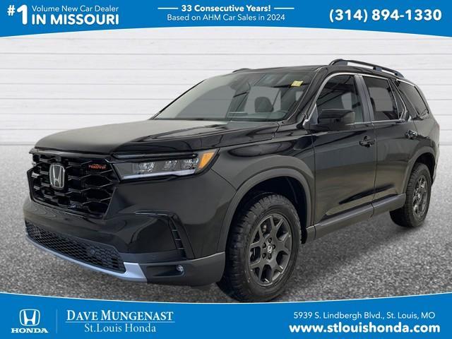 new 2025 Honda Pilot car, priced at $51,635