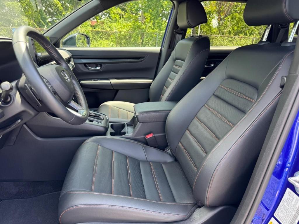 used 2024 Honda CR-V Hybrid car, priced at $37,868