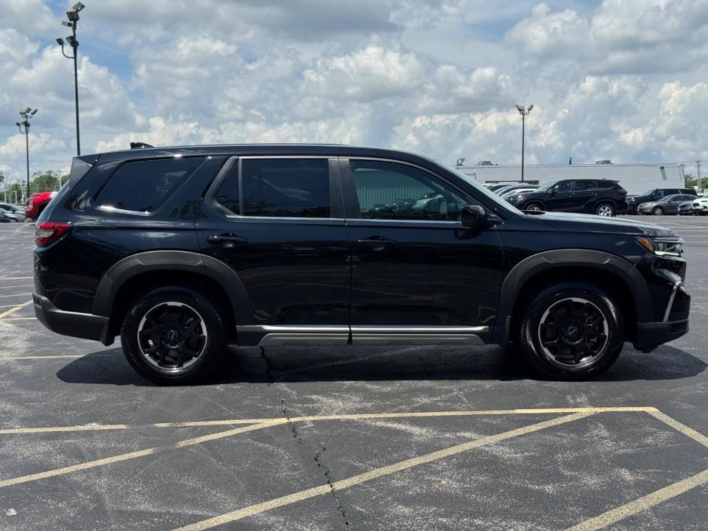 used 2025 Honda Pilot car, priced at $45,991