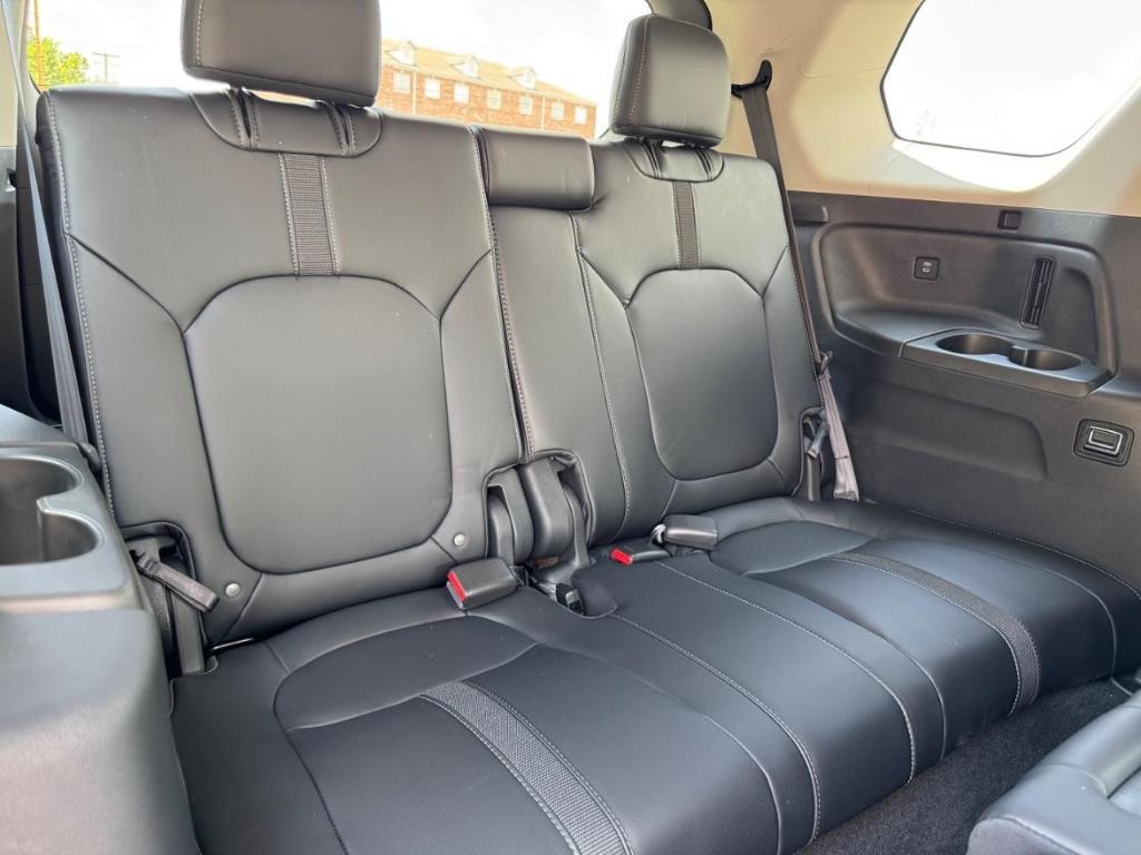 used 2025 Honda Pilot car, priced at $45,991