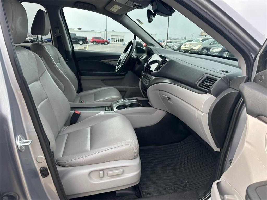 used 2021 Honda Pilot car, priced at $25,999