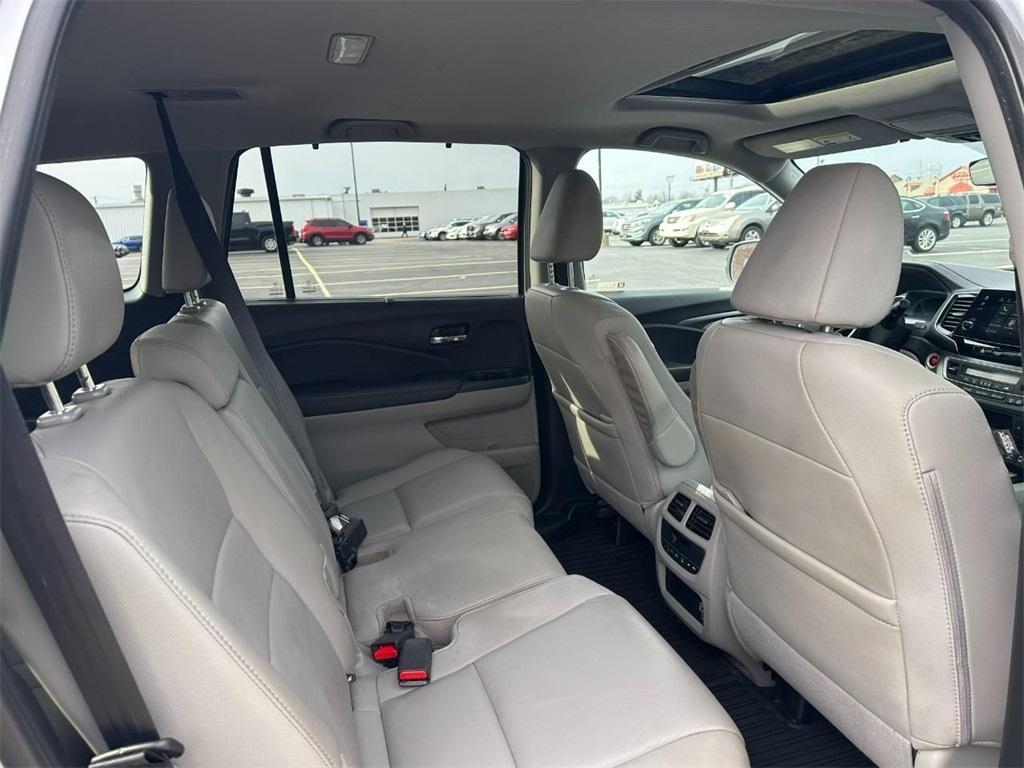 used 2021 Honda Pilot car, priced at $25,999