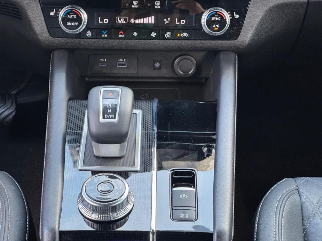 used 2023 Mitsubishi Outlander car, priced at $29,391
