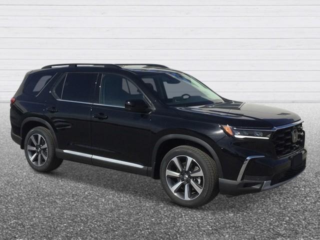 new 2025 Honda Pilot car, priced at $56,250