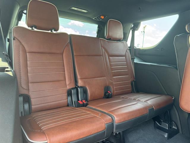 used 2023 GMC Yukon car, priced at $72,992