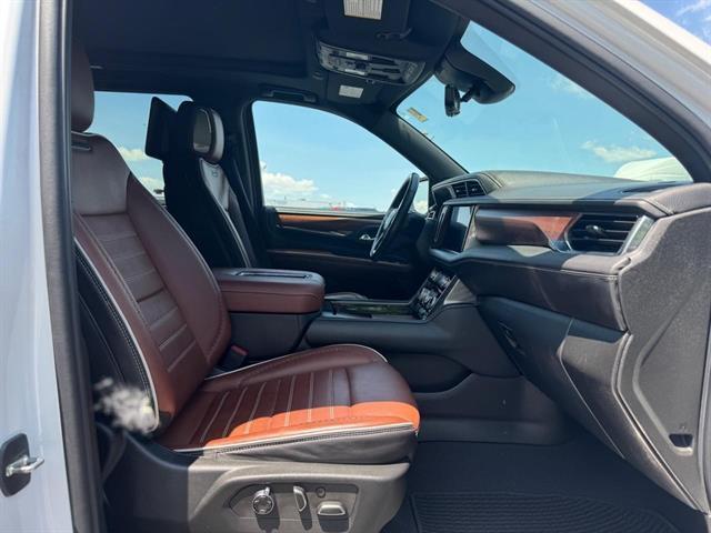 used 2023 GMC Yukon car, priced at $72,992