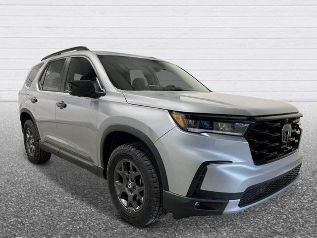 new 2025 Honda Pilot car, priced at $50,795