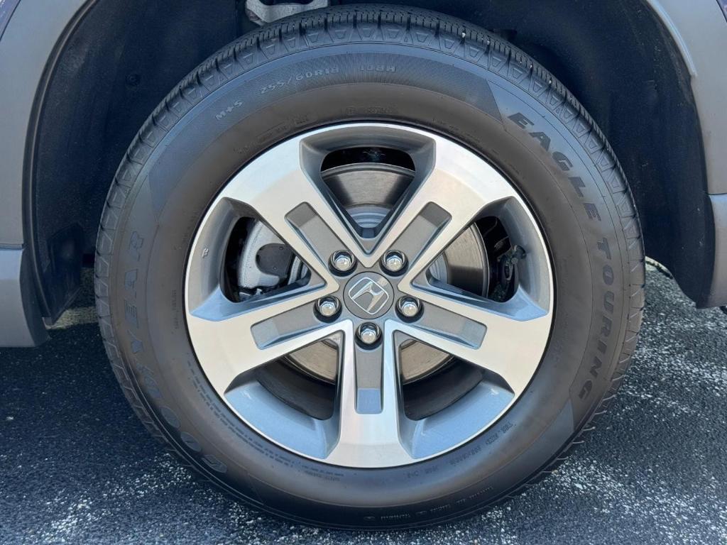 used 2025 Honda Pilot car, priced at $46,499