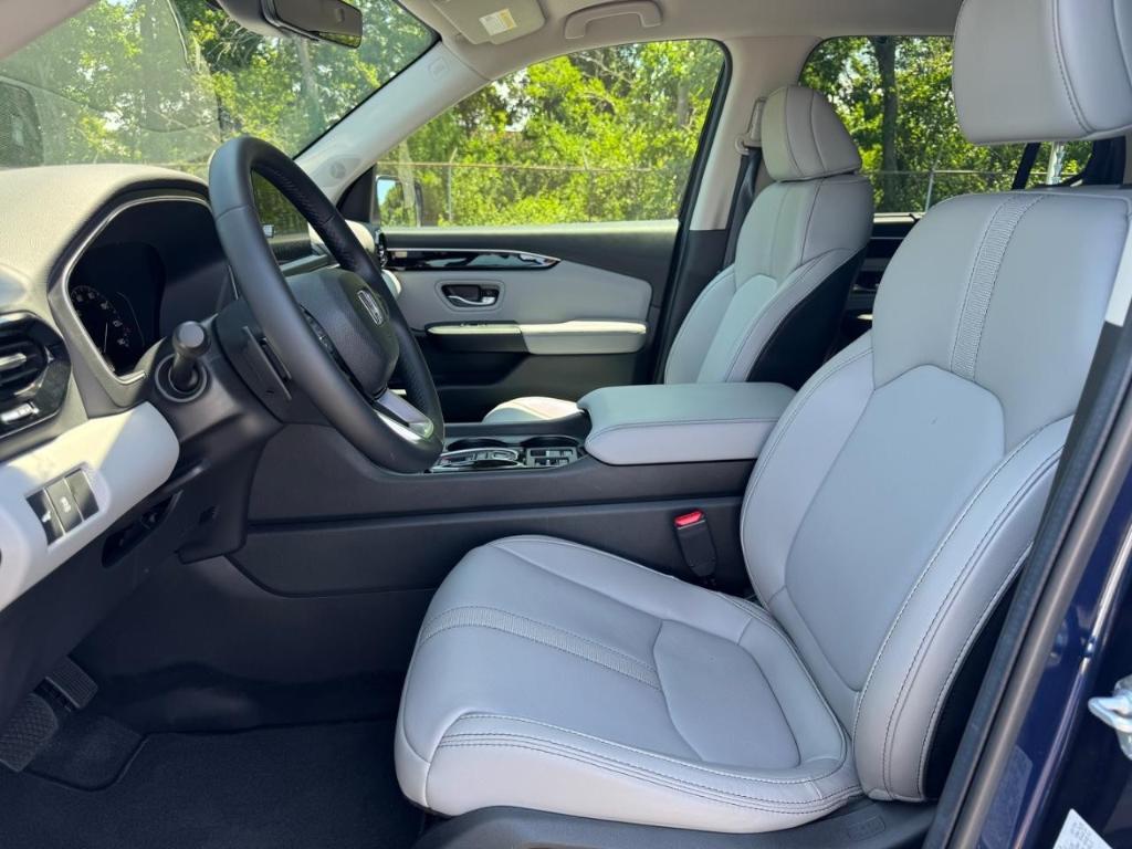 used 2025 Honda Pilot car, priced at $46,499