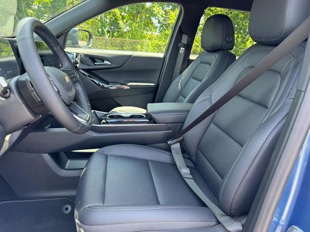 used 2025 Chevrolet Equinox car, priced at $29,999