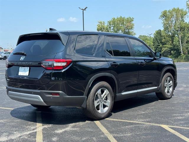 used 2025 Honda Pilot car, priced at $40,669