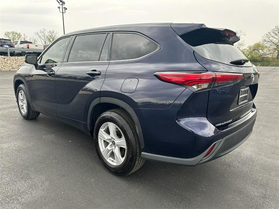 used 2022 Toyota Highlander car, priced at $28,499