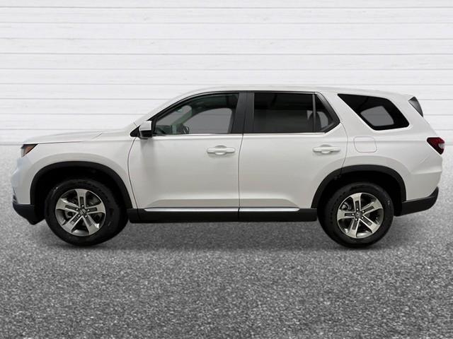 new 2025 Honda Pilot car, priced at $47,550