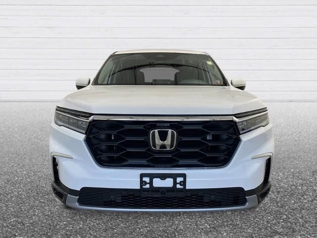 new 2025 Honda Pilot car, priced at $47,550