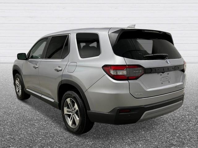 new 2025 Honda Pilot car, priced at $47,095