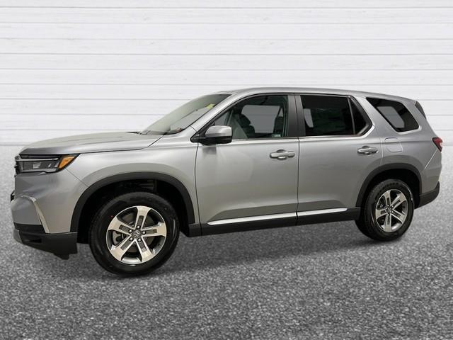 new 2025 Honda Pilot car, priced at $47,095