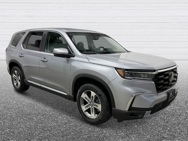 new 2025 Honda Pilot car, priced at $47,095
