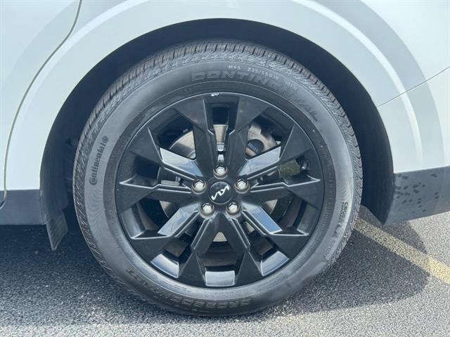 used 2022 Kia Carnival car, priced at $31,203