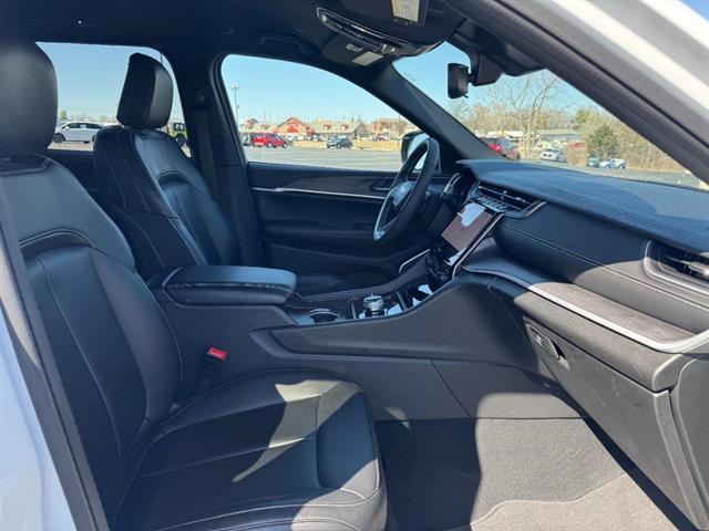 used 2024 Jeep Grand Cherokee car, priced at $40,696