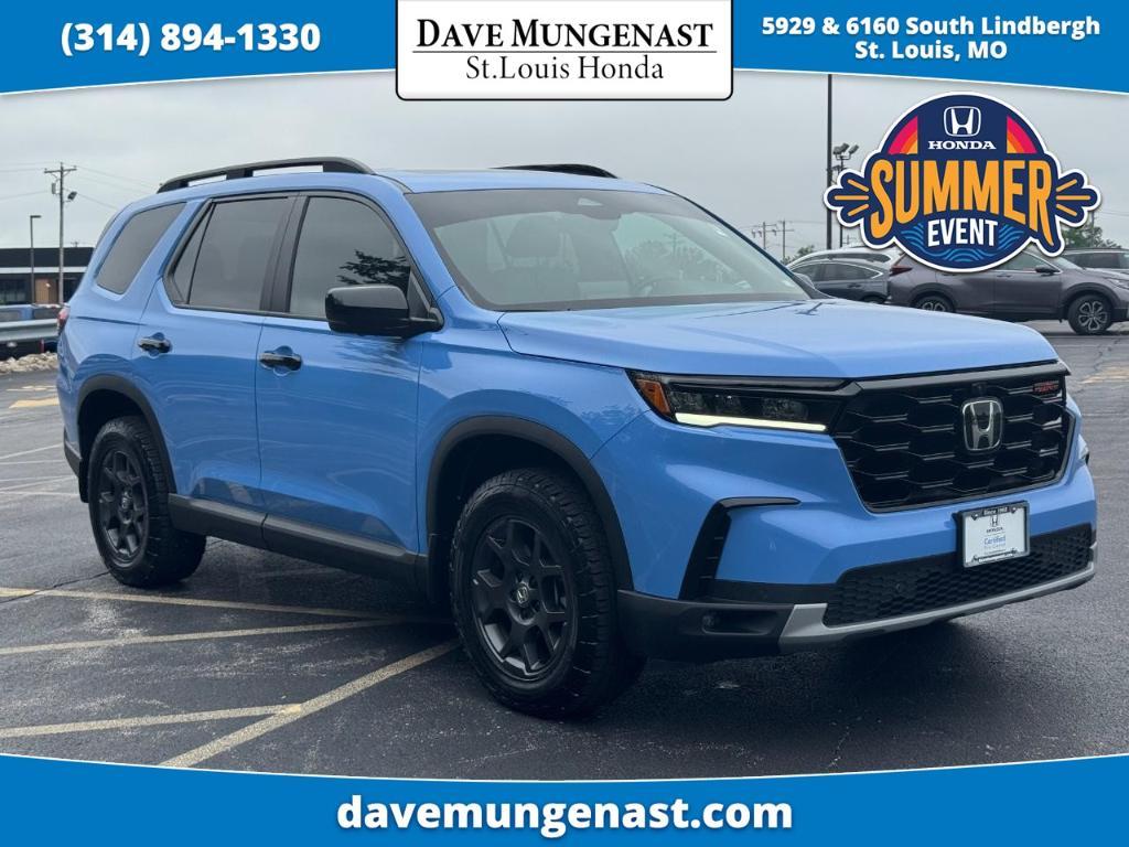 used 2025 Honda Pilot car, priced at $46,355