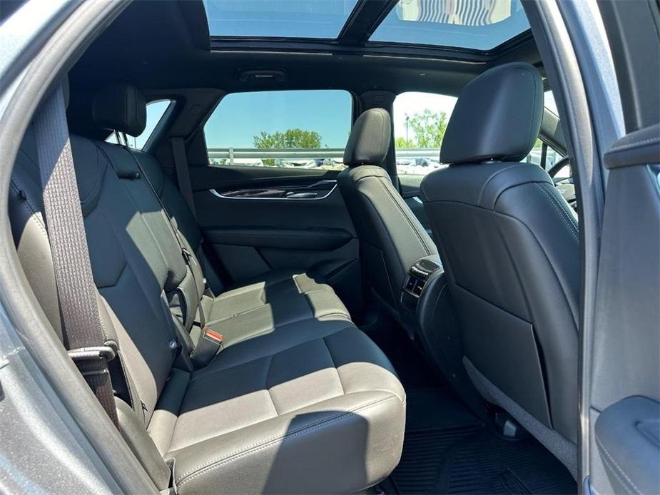 used 2021 Cadillac XT5 car, priced at $36,499