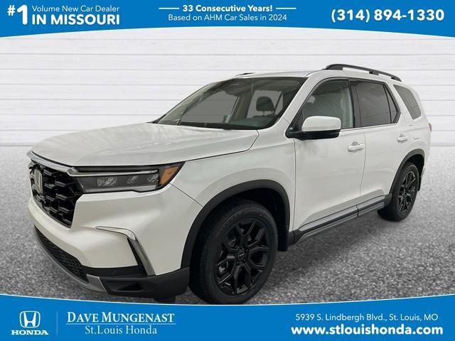 new 2025 Honda Pilot car, priced at $49,689