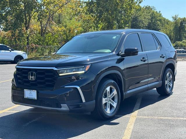 used 2024 Honda Pilot car, priced at $37,999
