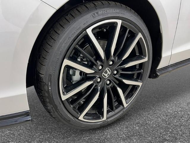 new 2025 Honda Accord Hybrid car
