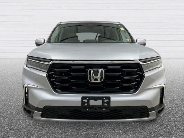 new 2025 Honda Pilot car, priced at $47,095