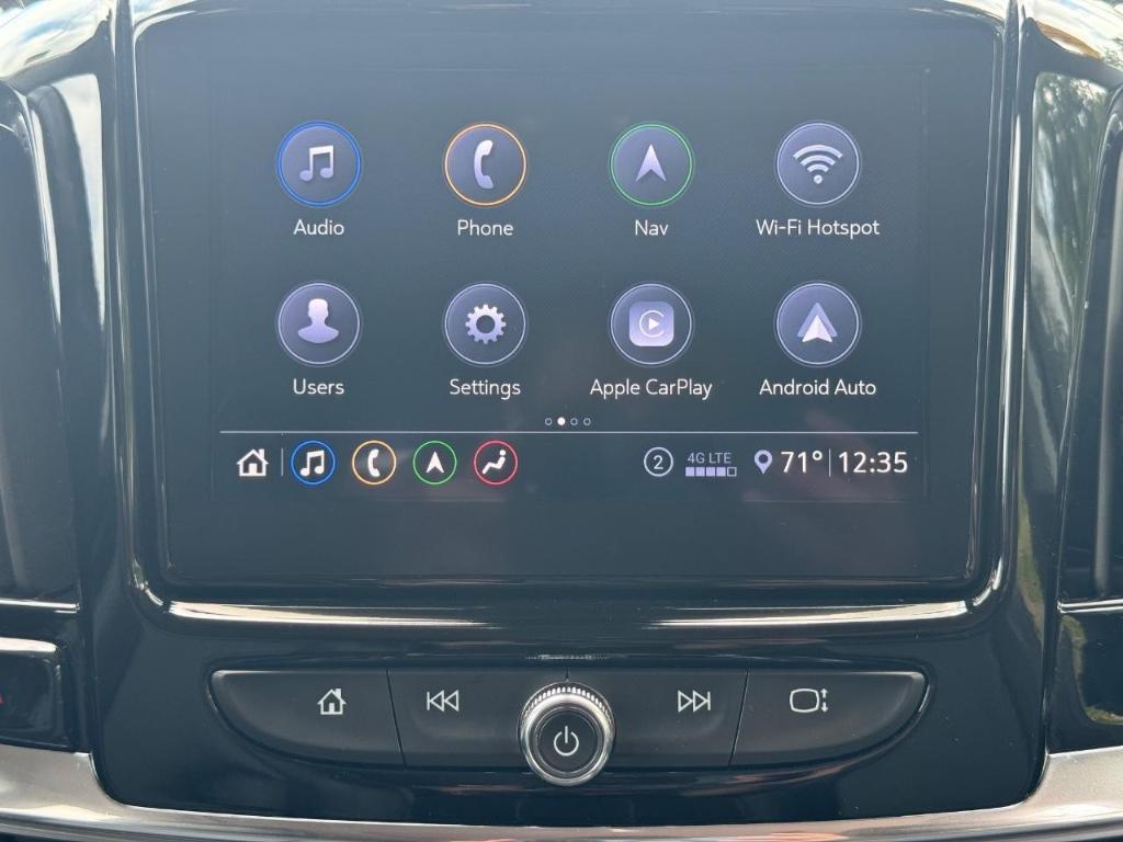 used 2021 Chevrolet Traverse car, priced at $28,461