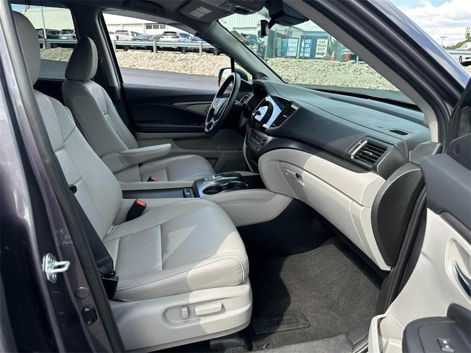 used 2022 Honda Pilot car, priced at $30,656