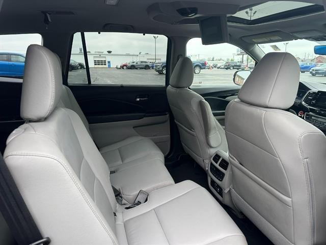 used 2020 Honda Pilot car, priced at $30,999