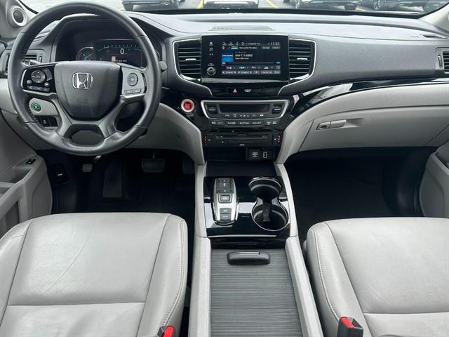 used 2020 Honda Pilot car, priced at $30,999