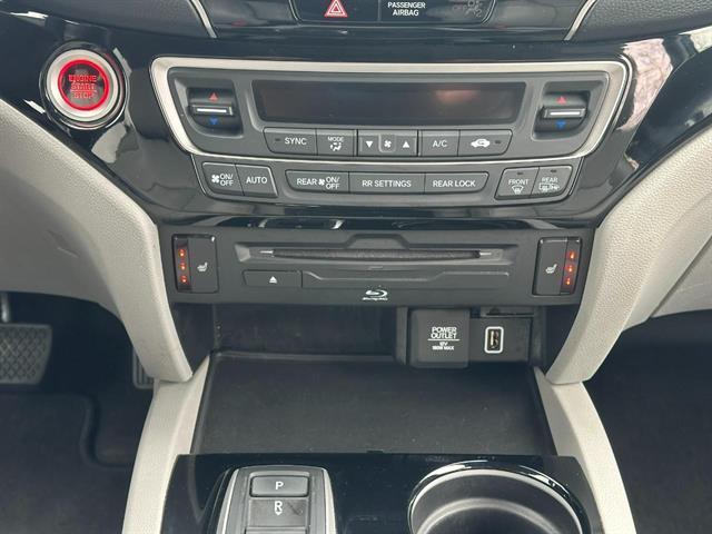 used 2020 Honda Pilot car, priced at $30,999