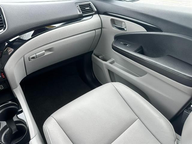 used 2020 Honda Pilot car, priced at $30,999